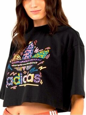 adidas Black Cropped Tee with Multicolor Graphic Size M
